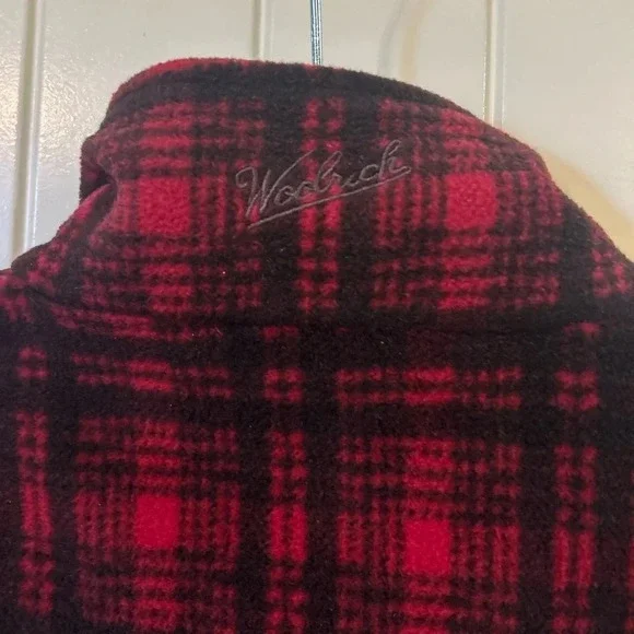 Cabincore Vintage Woolrich Red/Black Plaid Vest. Old Money. Academia. Gorpcore - Picture 4 of 9